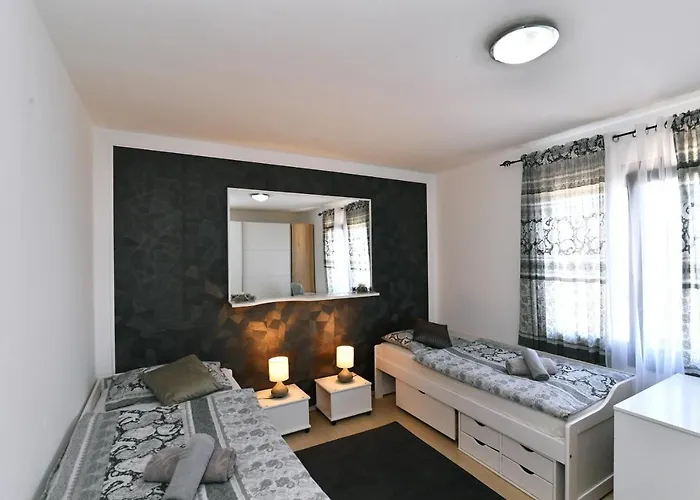 Susanj Διαμέρισμα Οπατία