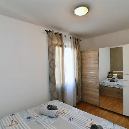 Apartment Susanj *